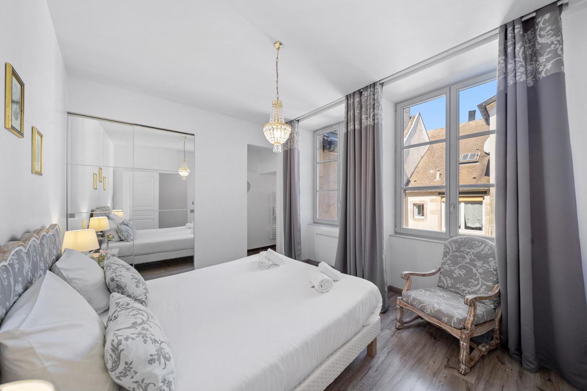 Le Beau Carnot - Appartement En Hypercentre De Beaune Beaune  Eksteriør billede